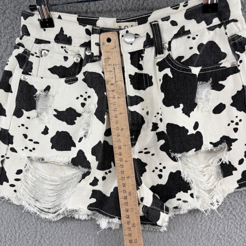 POL Cow Print Distressed High Rise Denim Shorts Women’s Small - Picture 6 of 11